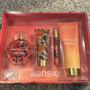 BRAND NEW gift set of ZEST FOR LIFE by KENSIE